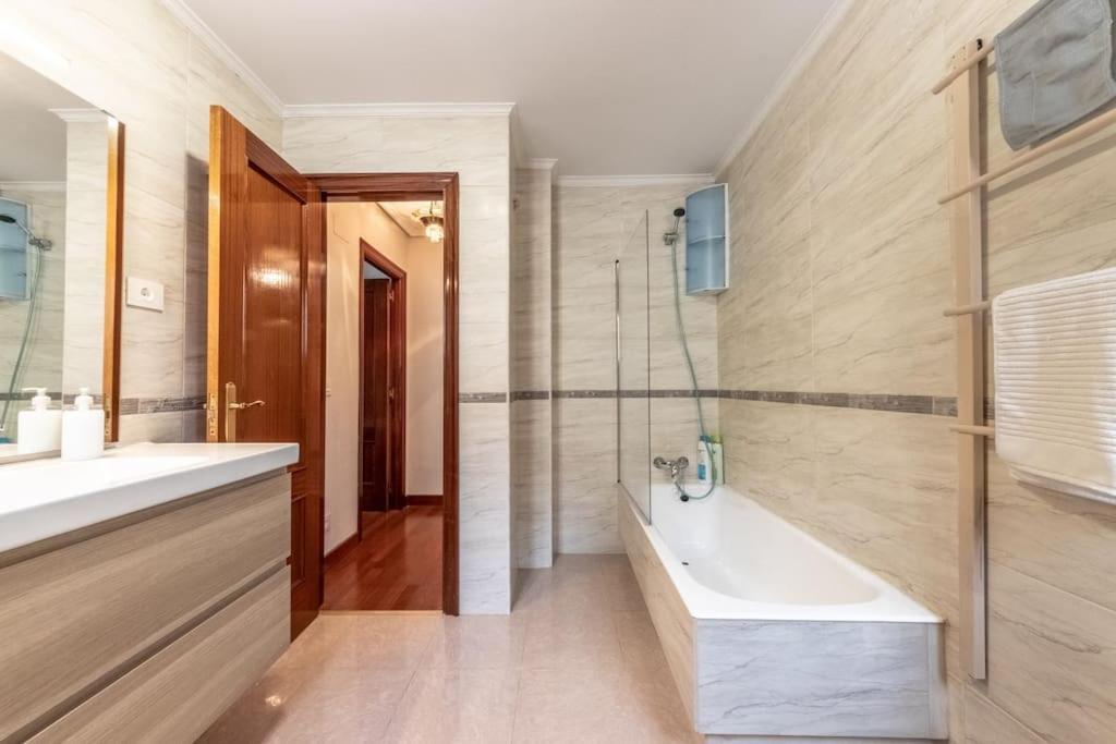 Acogedor Piso En Santurtzi .Parking Privado Leilighet Eksteriør bilde